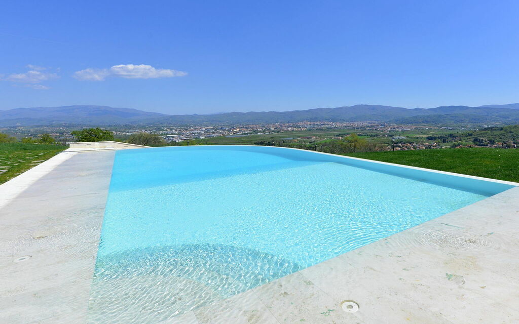 Villa Agazzi: Piscina