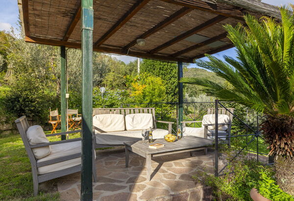 Bigiolo a Melazzano: Balkon / Terrasse / Patio, Draussen