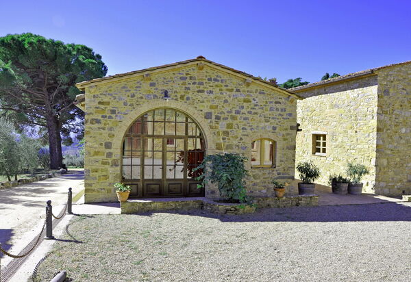 Arturo: Buitenkanten, Buitenshuis, Tuin