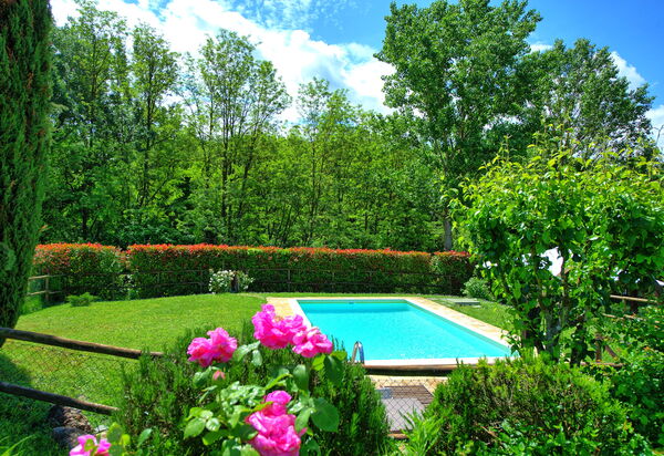 Casa Ovile: бассейн, Открытый, Сад