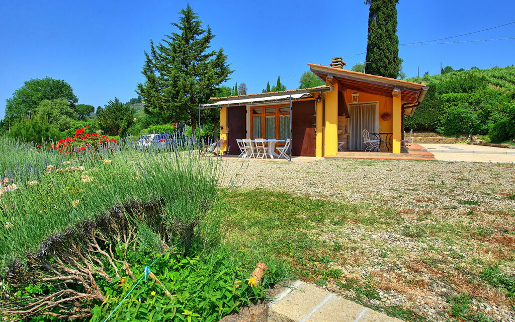 Casa Ovile: Building Exterior