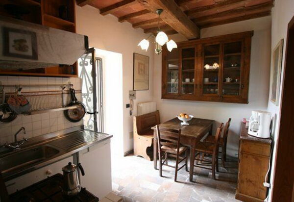 Panzalla: Dining Room, Kitchen
