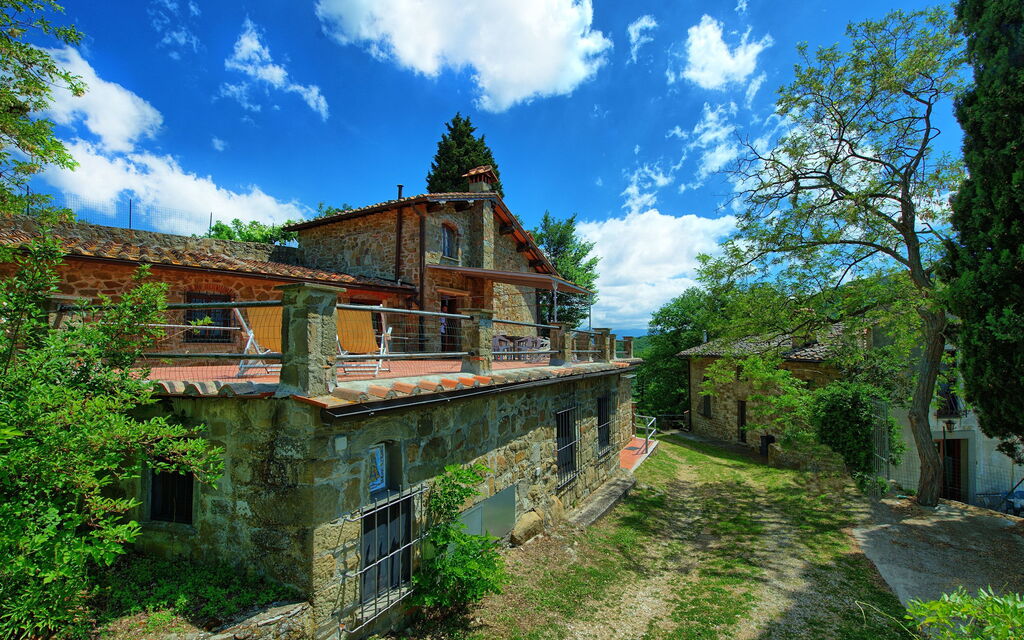 Panzalla: Esterni, Giardino