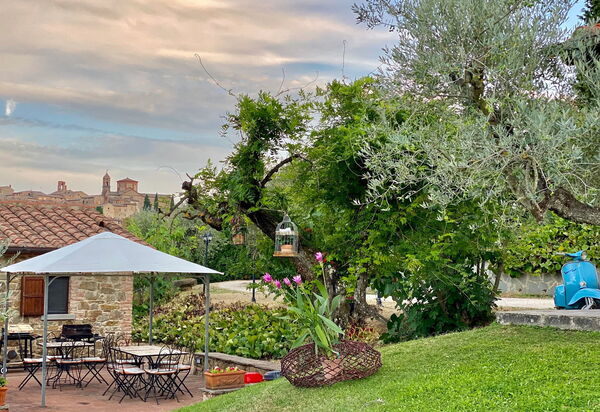 Villa Ulivi: Ansichten, Draussen, Garten