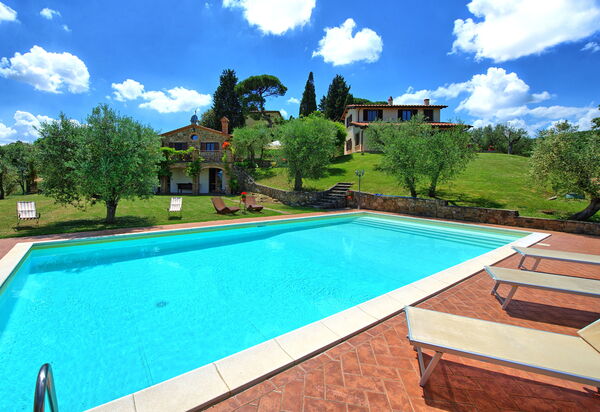 Villa Ulivi: Schwimmbad, Sommer