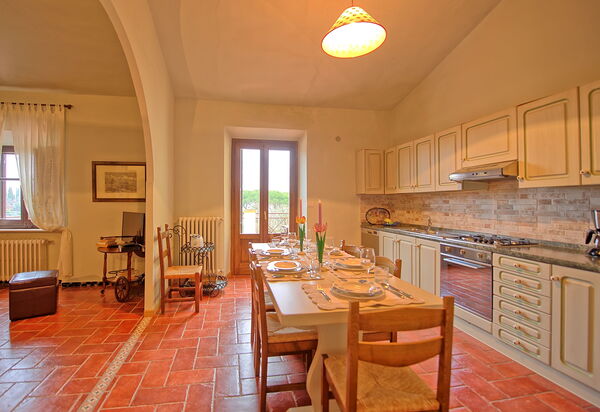 Villa Gloria: Esszimmer, Küche