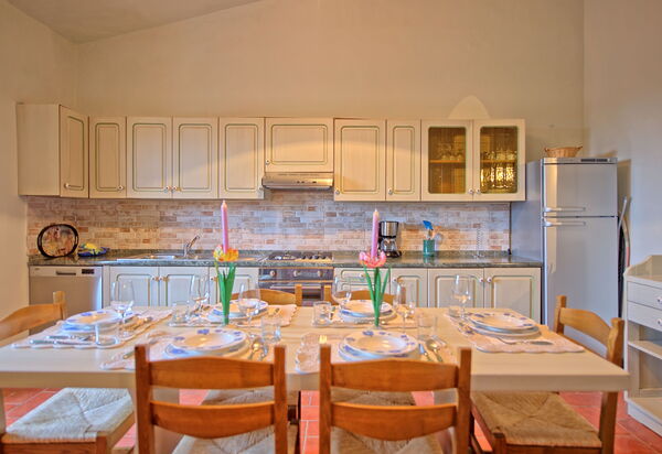 Villa Gloria: Esszimmer, Küche