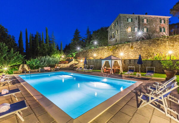 Palazzo Rosadi: бассейн