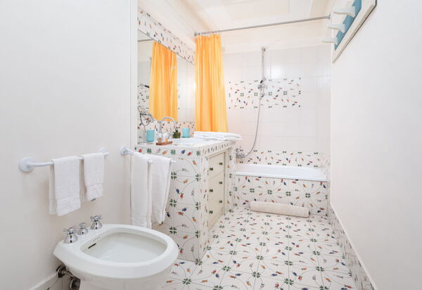 Ca' Marcello: Bathroom