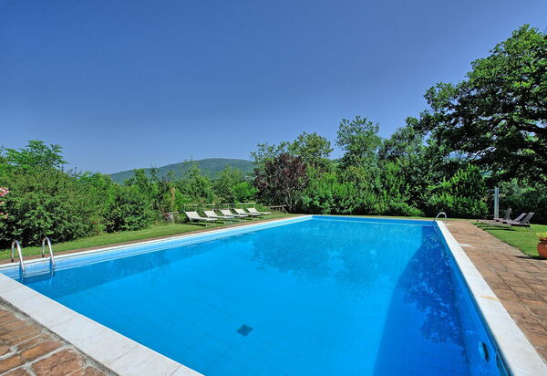 Villa Poggetta: бассейн