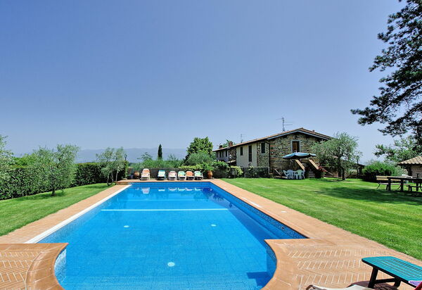 Villa Poggetta: бассейн