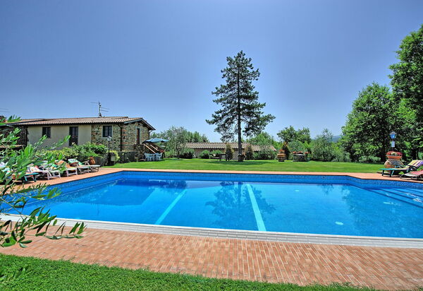 Villa Poggetta: бассейн