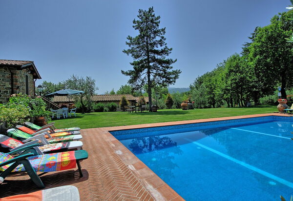 Villa Poggetta: бассейн