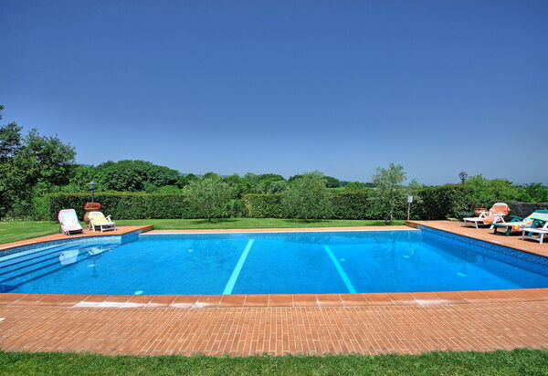 Villa Poggetta: бассейн