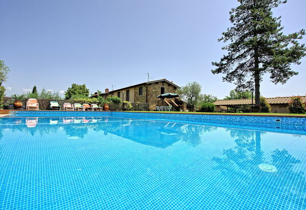 Villa Poggetta: бассейн