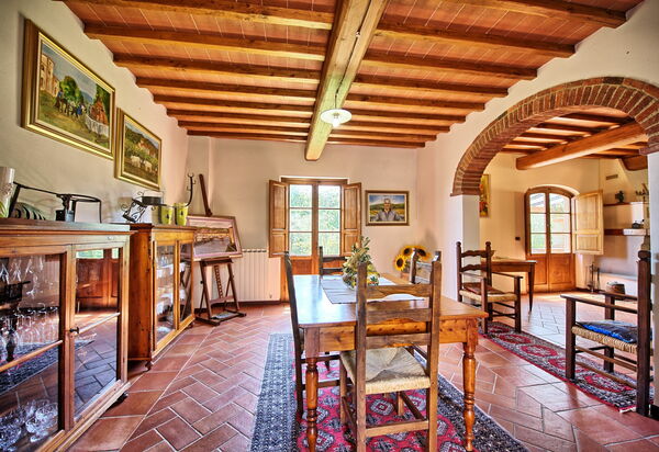 Villa Poggetta: Столовая