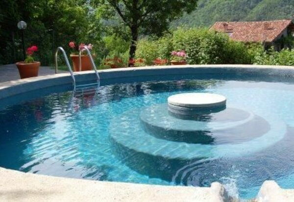 Villa Il Nido: View of the swimming-pool