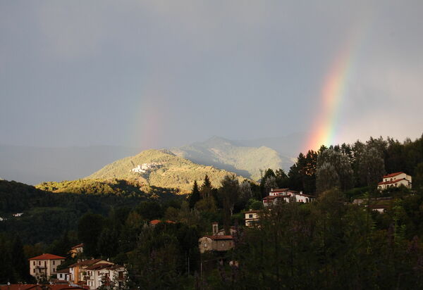 Villa Il Nido: Panoramic view with rainbow
