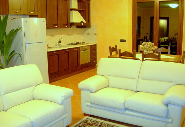 Villa Saida: Küche, Wohnzimmer