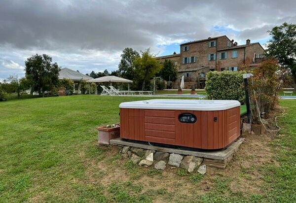 Villa Giare: джакузи, Открытый