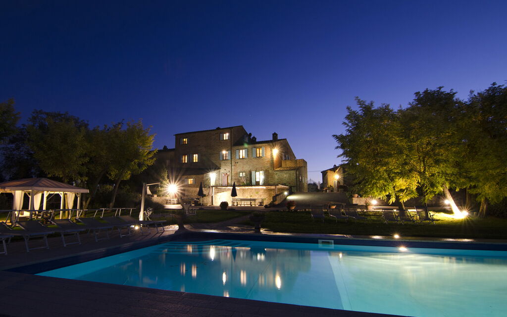 Villa Giare: Hage, Utendørs, Visningar