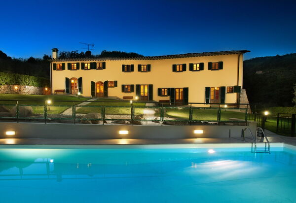 Villa Le Ferrette: Draussen, Garten, Schwimmbad