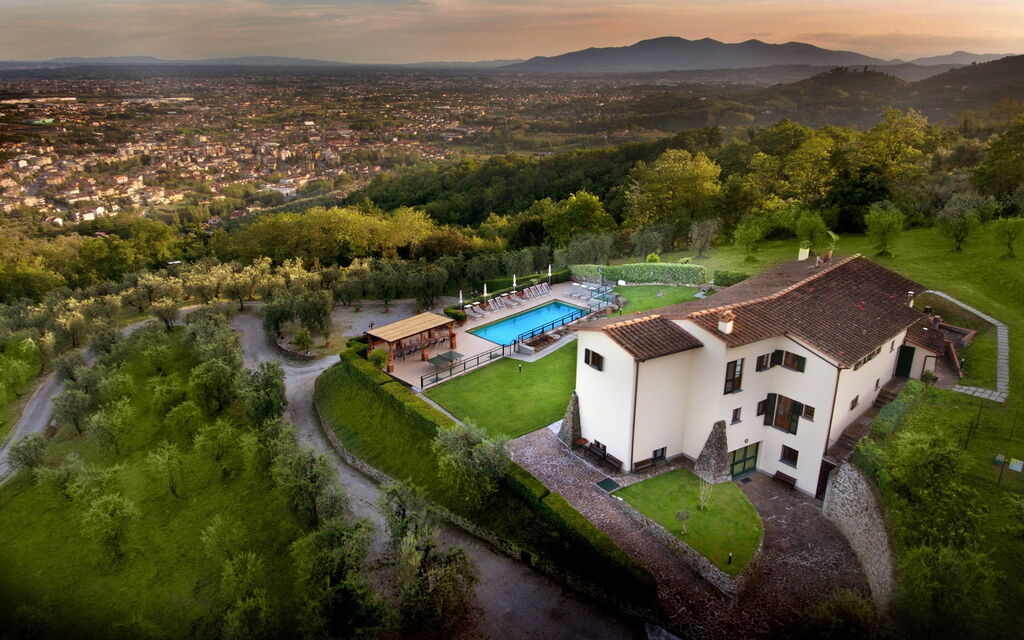 Villa Le Ferrette: Giardino, Piscina, Vista Panoramica