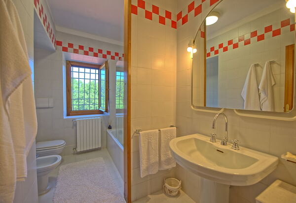 Villa Crispinino: Badkamer