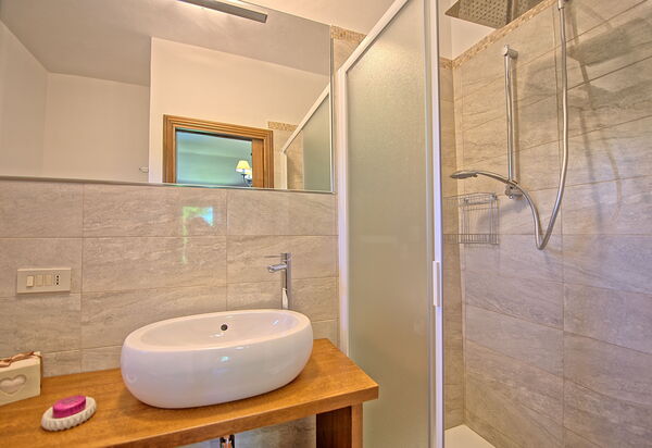 Villa Crispinino: Badkamer