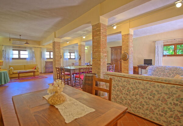 Cerretalta: Гостиная, Столовая