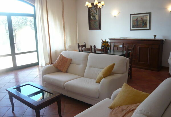 Villa Giulia Follonica: large living room