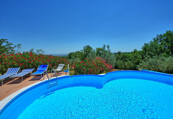 Villa Corolle: Schwimmbad