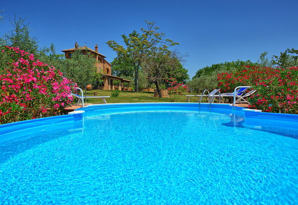 Villa Corolle: Schwimmbad