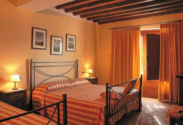 Villa Sant' Angelo: Schlafzimmer