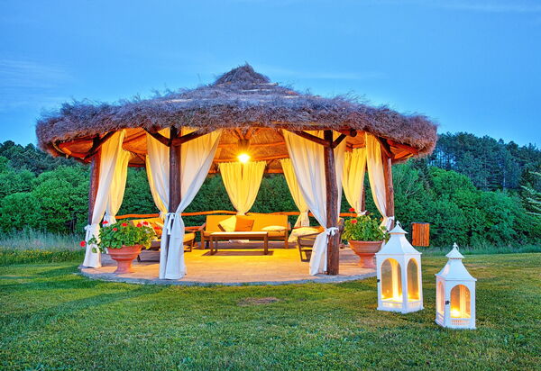 Villa Sant' Angelo: Draussen, Garten