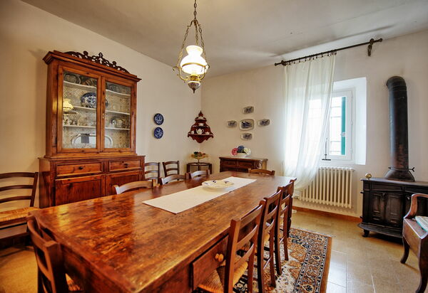 Villa Buonaparte: Гостиная, Столовая