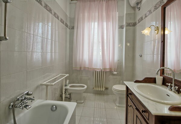 Villa Buonaparte: Ванная комната