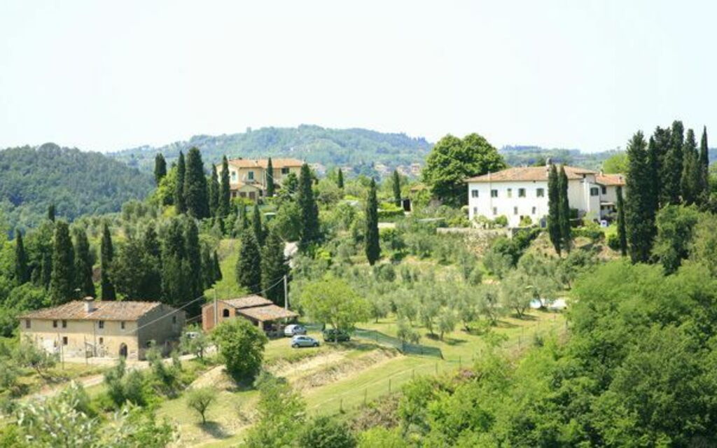 Villa Buonaparte: Взгляды