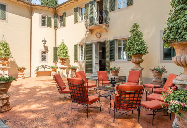 Villa De Ranieri: Extérieur, Extérieurs