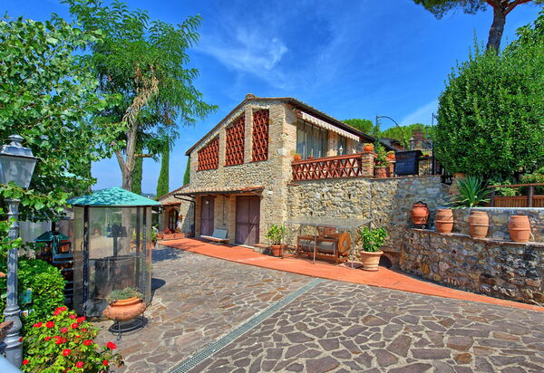 Poggiluglio: Draussen, Garten