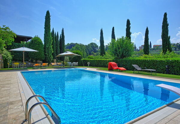 Poggiluglio: Schwimmbad