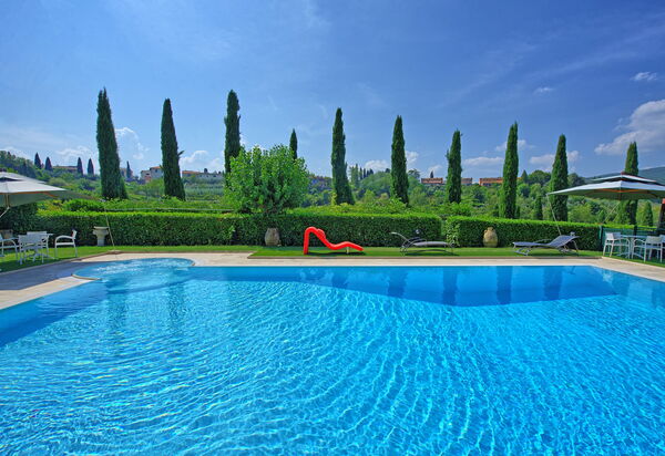 Poggiluglio: Schwimmbad