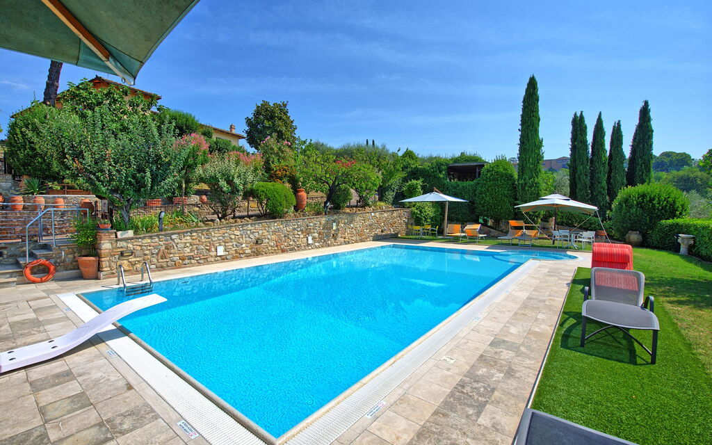 Poggiluglio: Giardino, Piscina