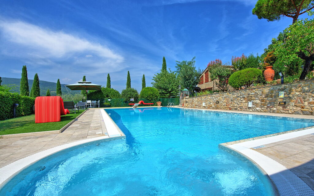 Poggiluglio: Piscina