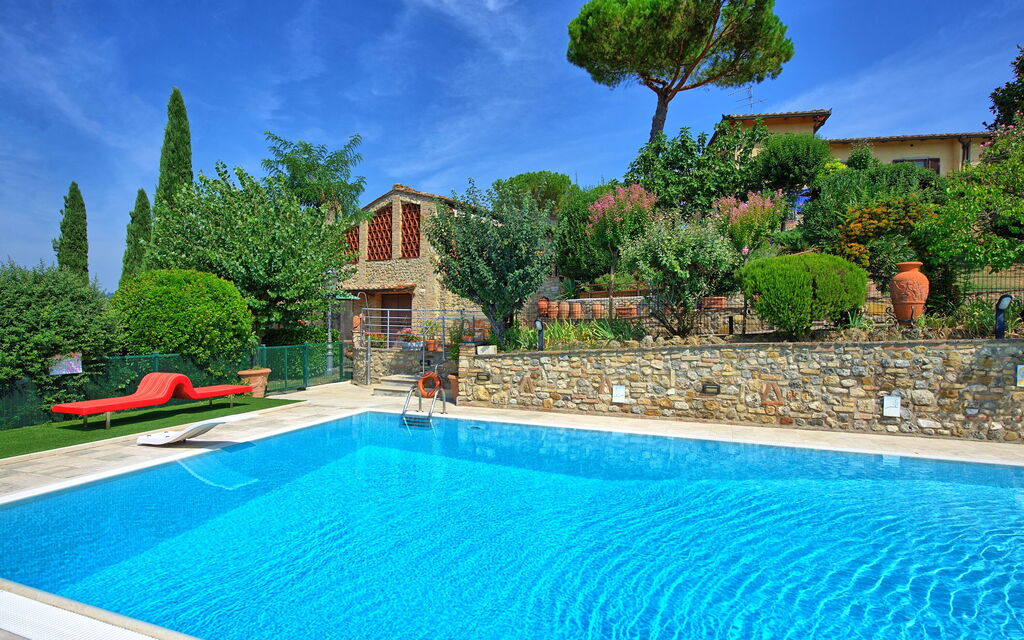 Poggiluglio: Piscina