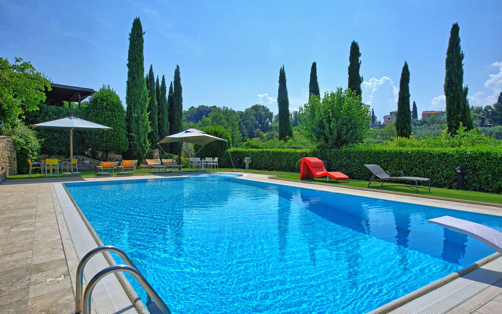 Poggiluglio: Piscina