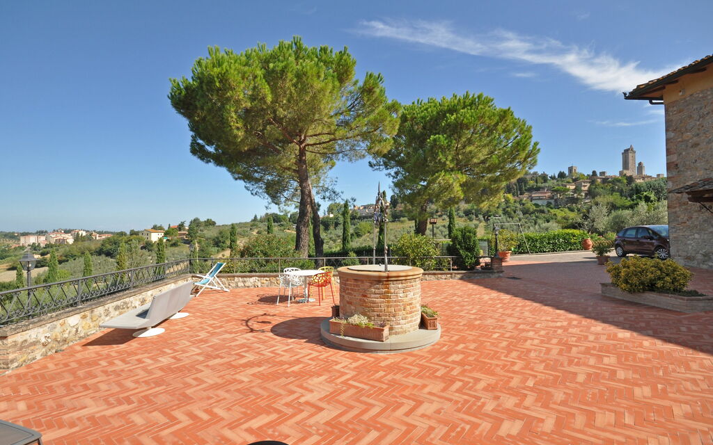 Poggiluglio: Giardino