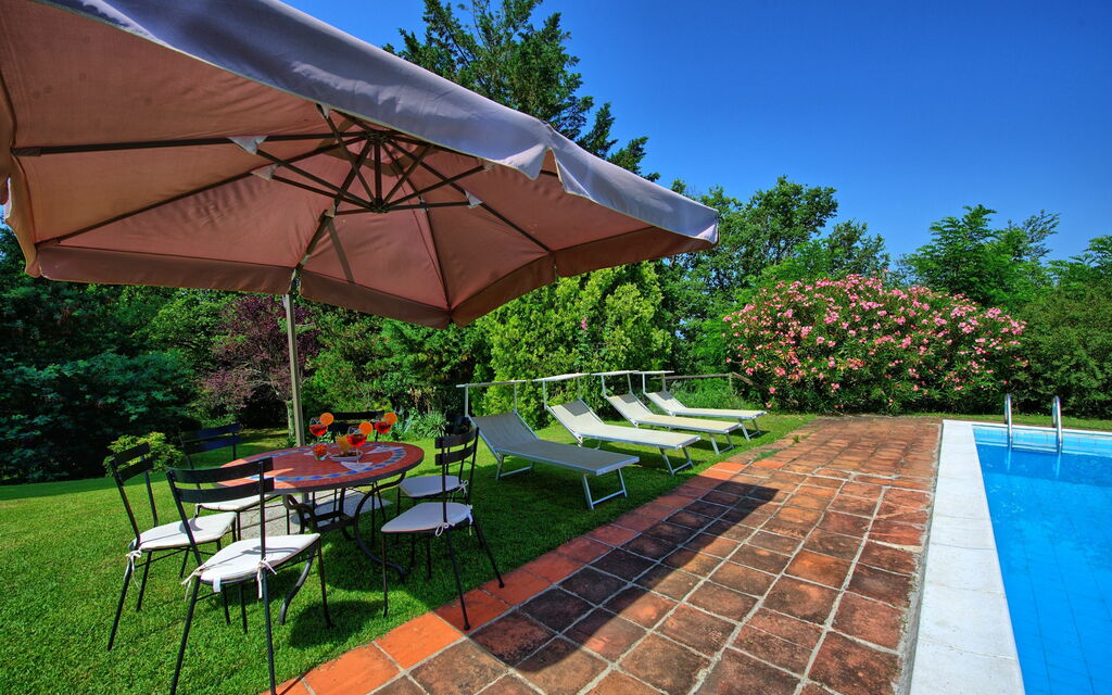 Villa Campogialli: бассейн, Сад