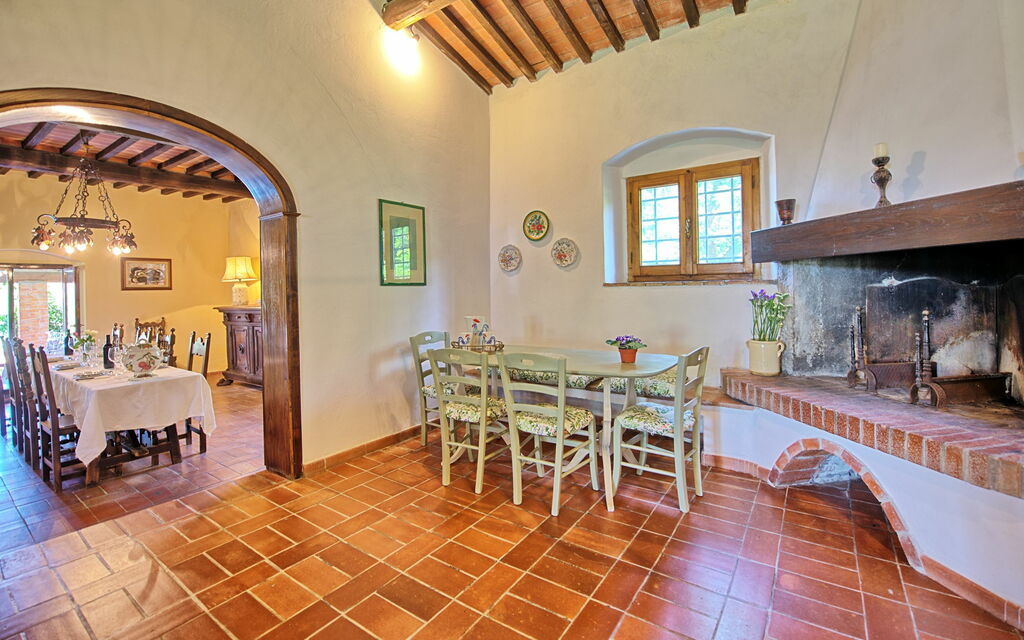 Villa Campogialli: Кухня, Столовая