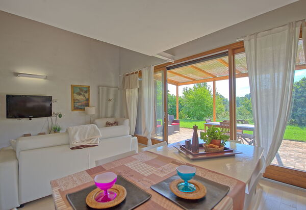 Capannino: Kitchen, Living Room